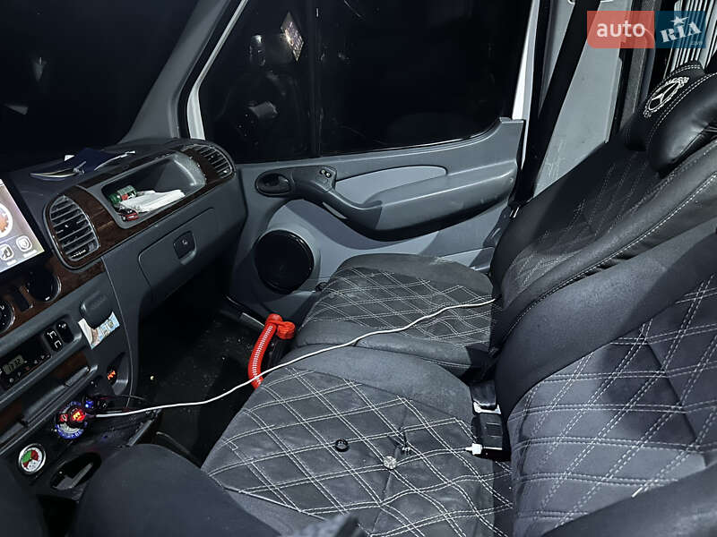 Мікроавтобус Mercedes-Benz Sprinter 2001 в Бучачі фото 11 Мікроавтобус Mercedes-Benz Sprinter 2001 в Бучачі