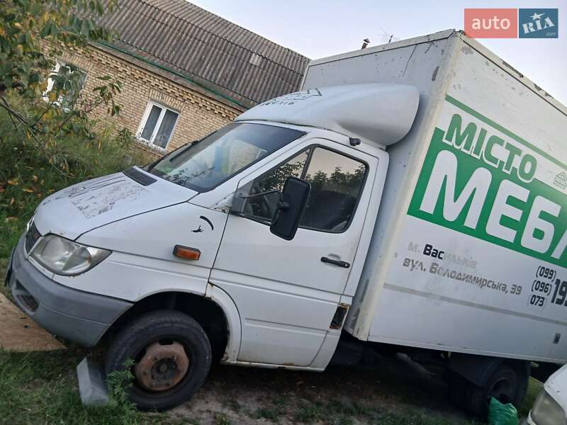 Вантажний фургон Mercedes-Benz Sprinter 2004 в Василькові