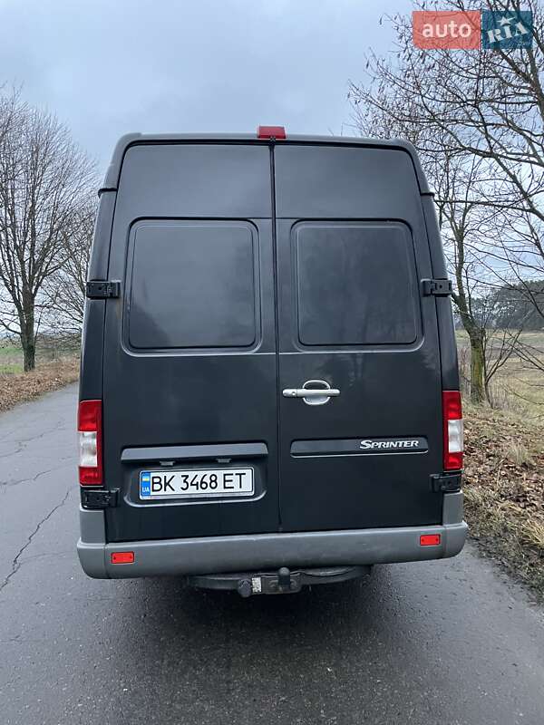 Микроавтобус Mercedes-Benz Sprinter 2004 в Костополе фото 10 Микроавтобус Mercedes-Benz Sprinter 2004 в Костополе