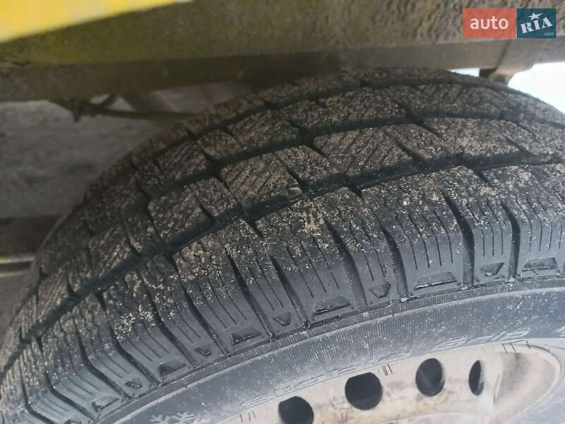 Вантажний фургон Mercedes-Benz Sprinter 2003 в Бучі