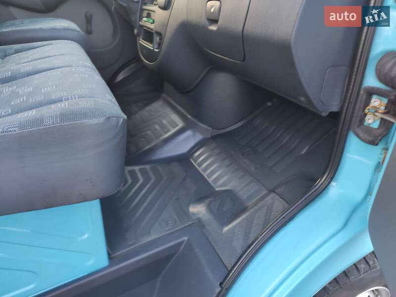 Вантажний фургон Mercedes-Benz Sprinter 2005 в Рівному