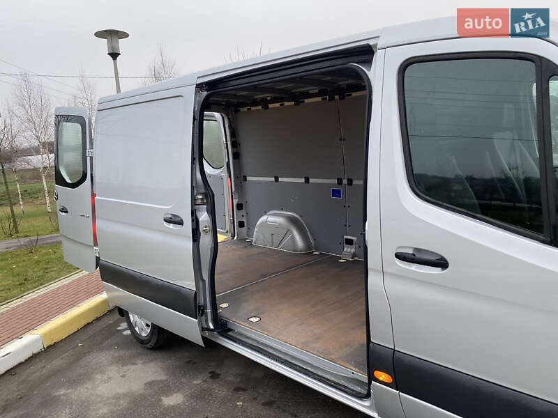 Вантажний фургон Mercedes-Benz Sprinter 2020 в Ірпені