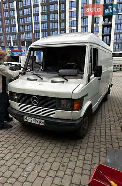Грузопассажирский фургон Mercedes-Benz Sprinter 1994 в Ивано-Франковске