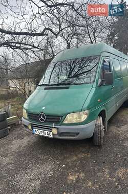 Вантажний фургон Mercedes-Benz Sprinter 2000 в Великому Раковці