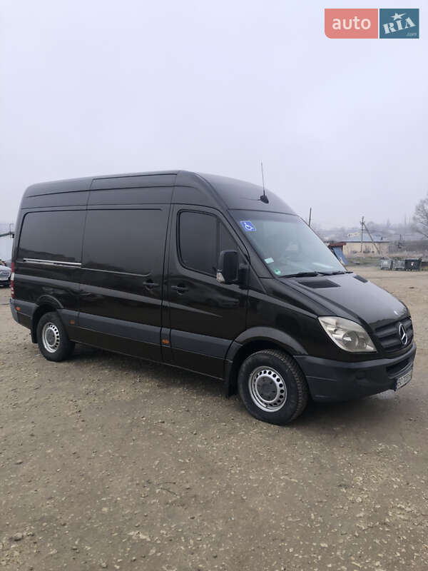 Вантажний фургон Mercedes-Benz Sprinter 2009 в Тернополі фото Вантажний фургон Mercedes-Benz Sprinter 2009 в Тернополі