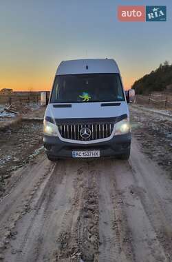 Универсал Mercedes-Benz Sprinter 2015 в Луцке