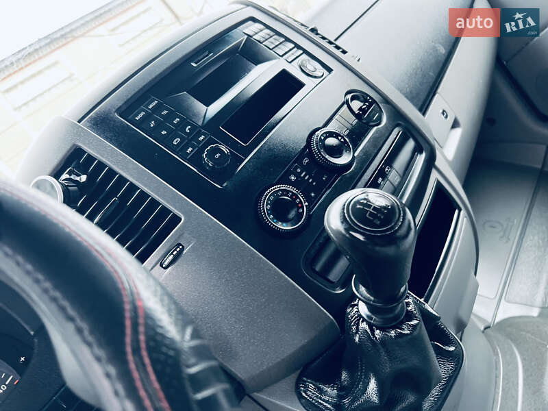 Вантажний фургон Mercedes-Benz Sprinter 2016 в Тячеві