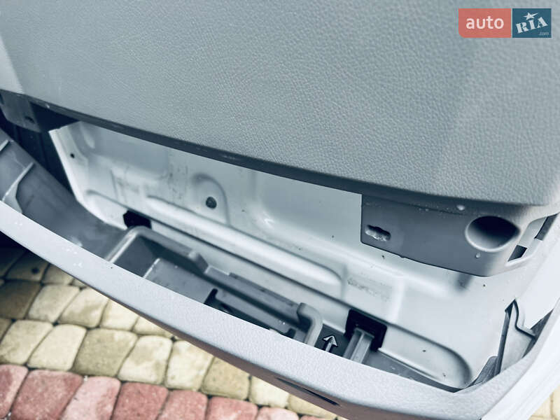 Вантажний фургон Mercedes-Benz Sprinter 2016 в Тячеві