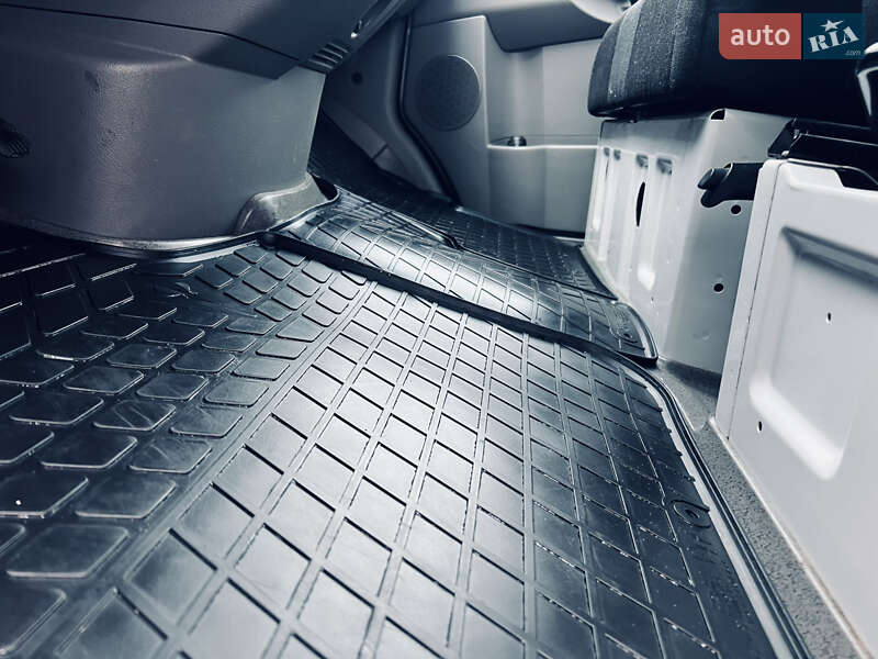 Вантажний фургон Mercedes-Benz Sprinter 2016 в Тячеві