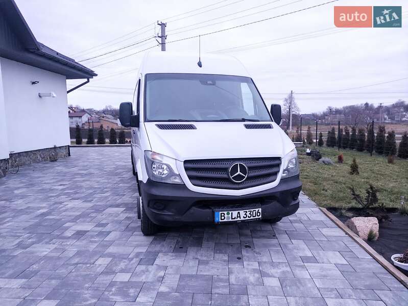 Вантажний фургон Mercedes-Benz Sprinter 2016 в Рівному
