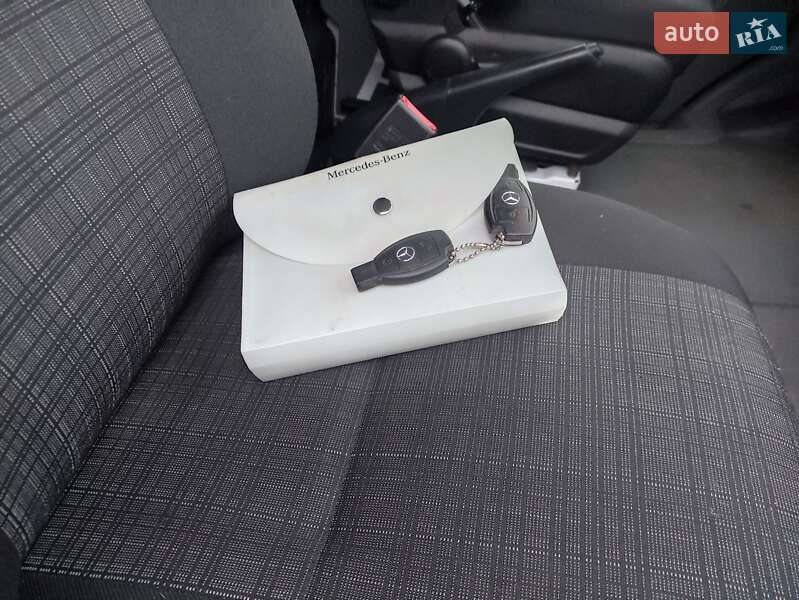 Вантажний фургон Mercedes-Benz Sprinter 2016 в Рівному