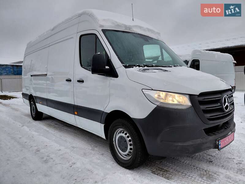 Вантажний фургон Mercedes-Benz Sprinter 2021 в Івано-Франківську