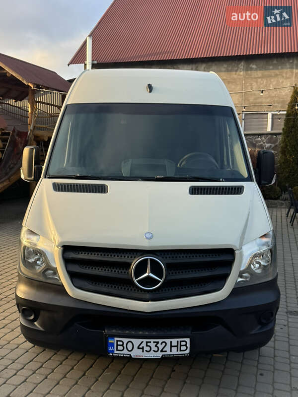 Грузовой фургон Mercedes-Benz Sprinter 2015 в Иршаве