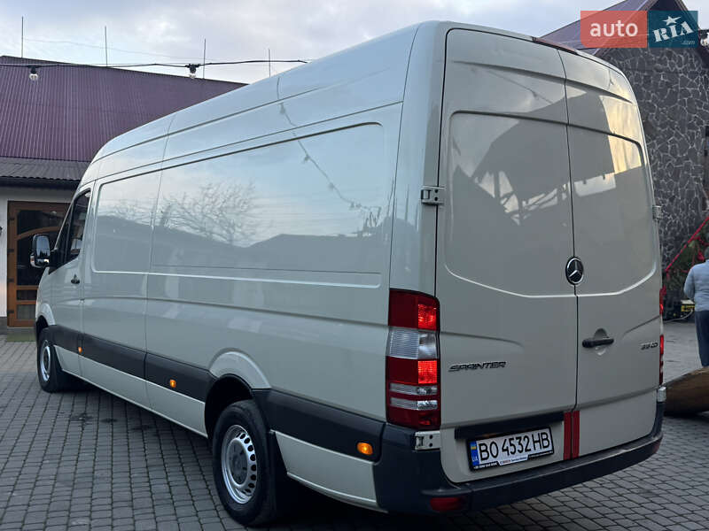 Грузовой фургон Mercedes-Benz Sprinter 2015 в Иршаве