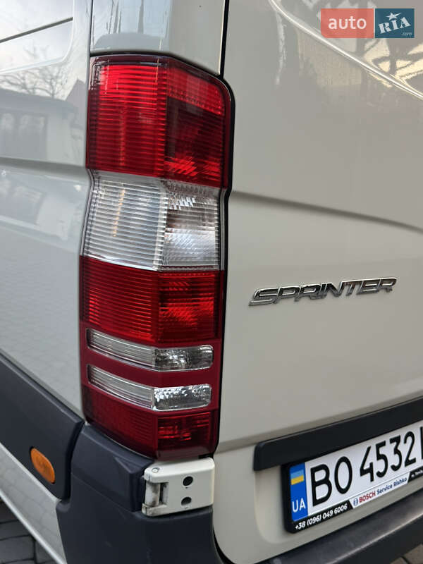 Грузовой фургон Mercedes-Benz Sprinter 2015 в Иршаве