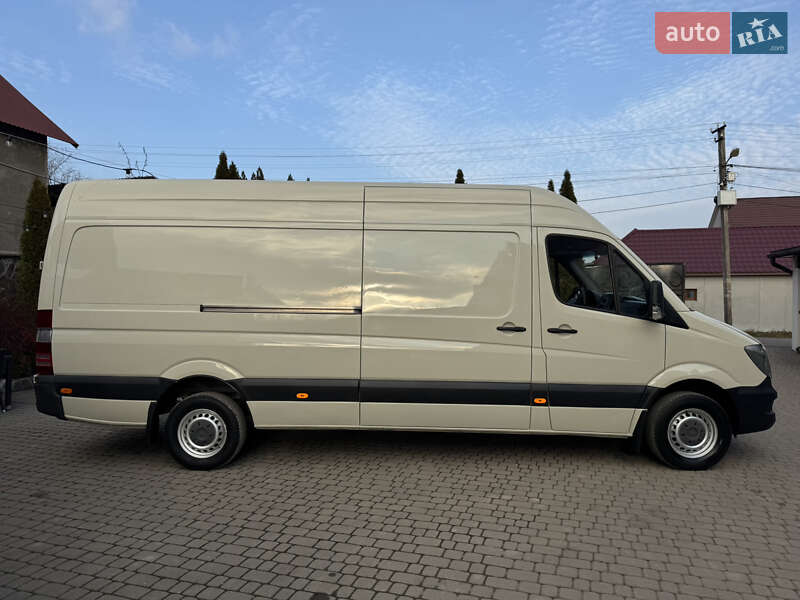 Грузовой фургон Mercedes-Benz Sprinter 2015 в Иршаве