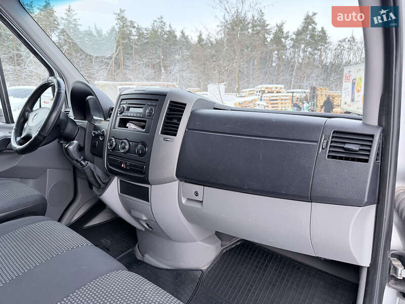 Вантажний фургон Mercedes-Benz Sprinter 2007 в Києві