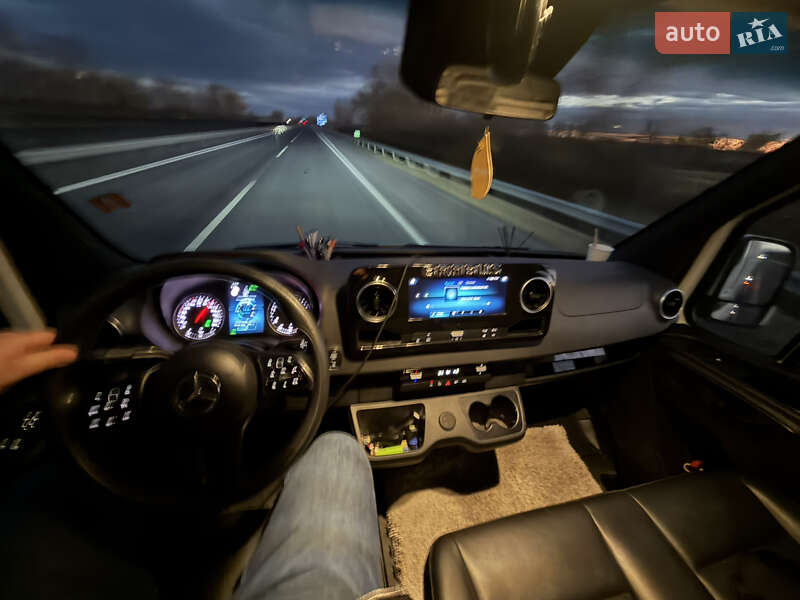 Автовоз Mercedes-Benz Sprinter 2018 в Мукачевому