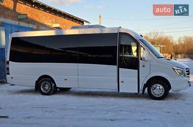 Туристический / Междугородний автобус Mercedes-Benz Sprinter 2016 в Черновцах