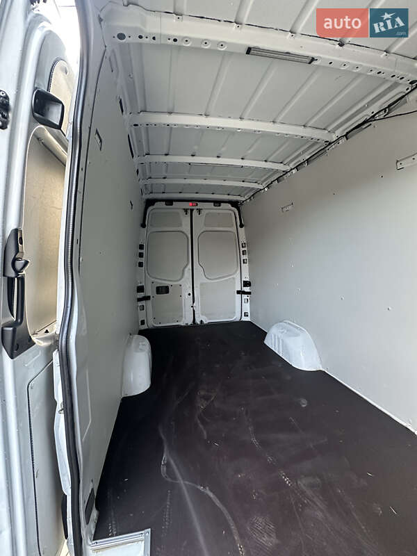 Грузовой фургон Mercedes-Benz Sprinter 2016 в Виноградове фото 23 Грузовой фургон Mercedes-Benz Sprinter 2016 в Виноградове