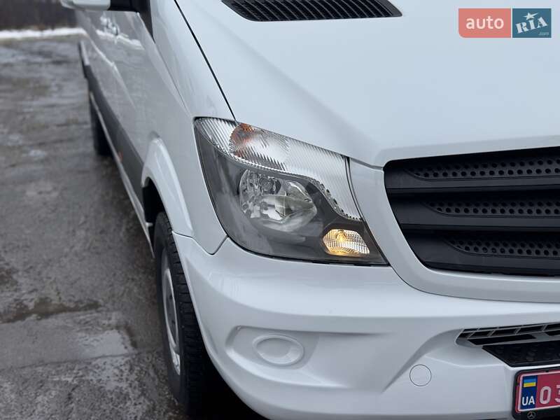 Вантажний фургон Mercedes-Benz Sprinter 2017 в Дубні