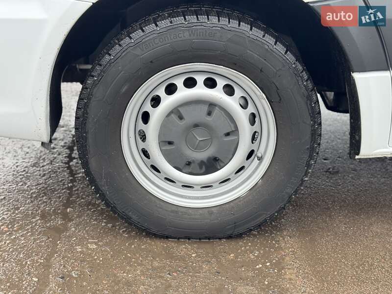 Вантажний фургон Mercedes-Benz Sprinter 2017 в Дубні