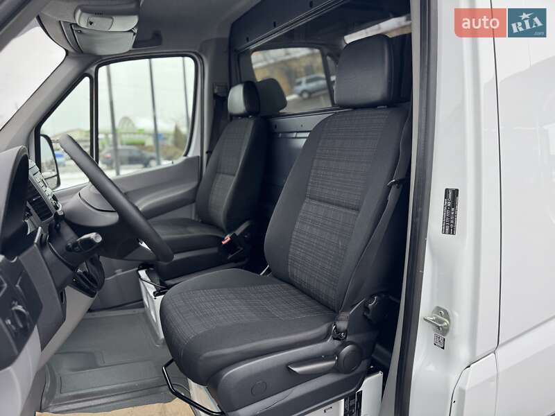 Вантажний фургон Mercedes-Benz Sprinter 2017 в Дубні