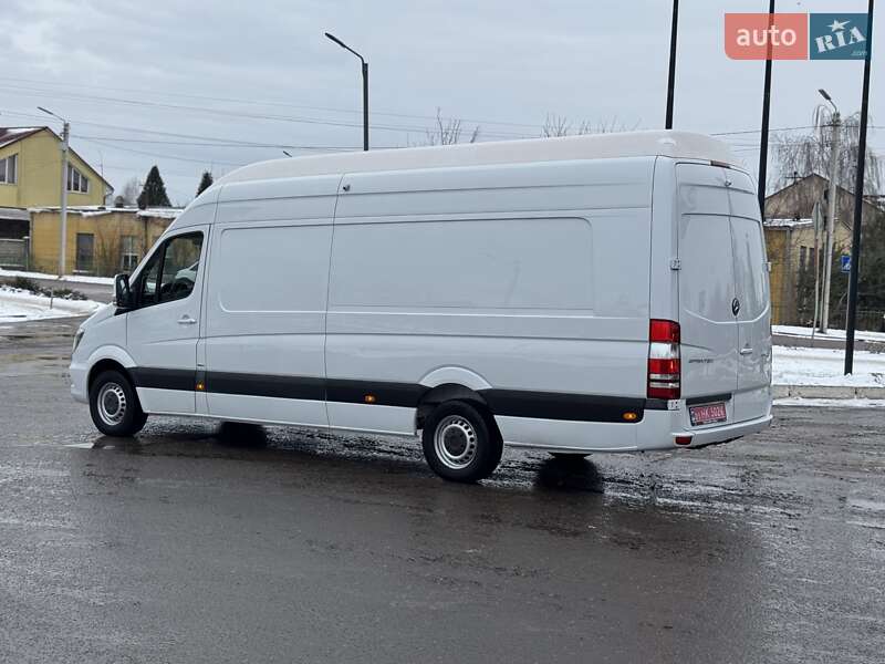 Вантажний фургон Mercedes-Benz Sprinter 2017 в Дубні