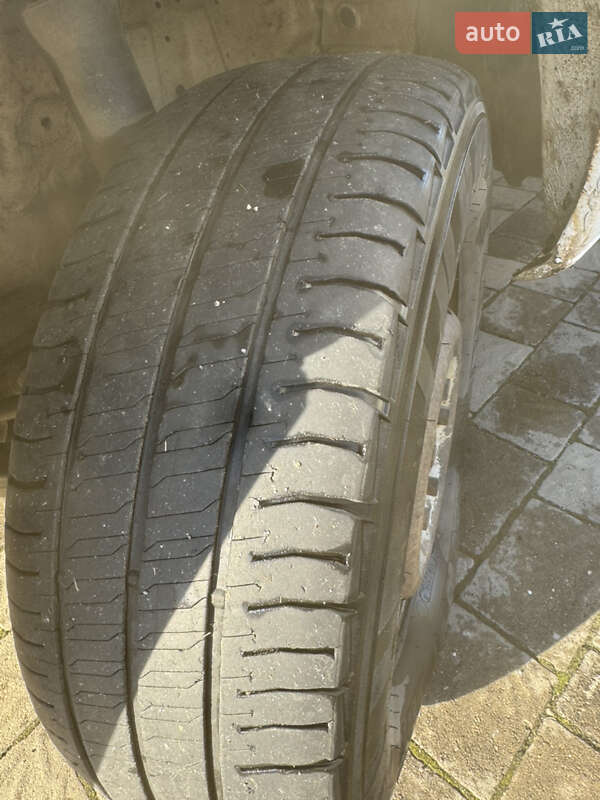 Грузовой фургон Mercedes-Benz Sprinter 2004 в Тячеве фото 4 Грузовой фургон Mercedes-Benz Sprinter 2004 в Тячеве