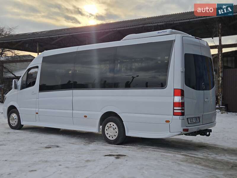 Туристичний / Міжміський автобус Mercedes-Benz Sprinter 2015 в Чернівцях