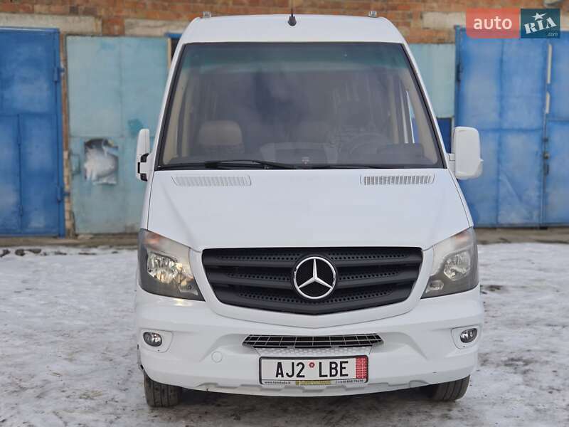 Туристичний / Міжміський автобус Mercedes-Benz Sprinter 2015 в Чернівцях