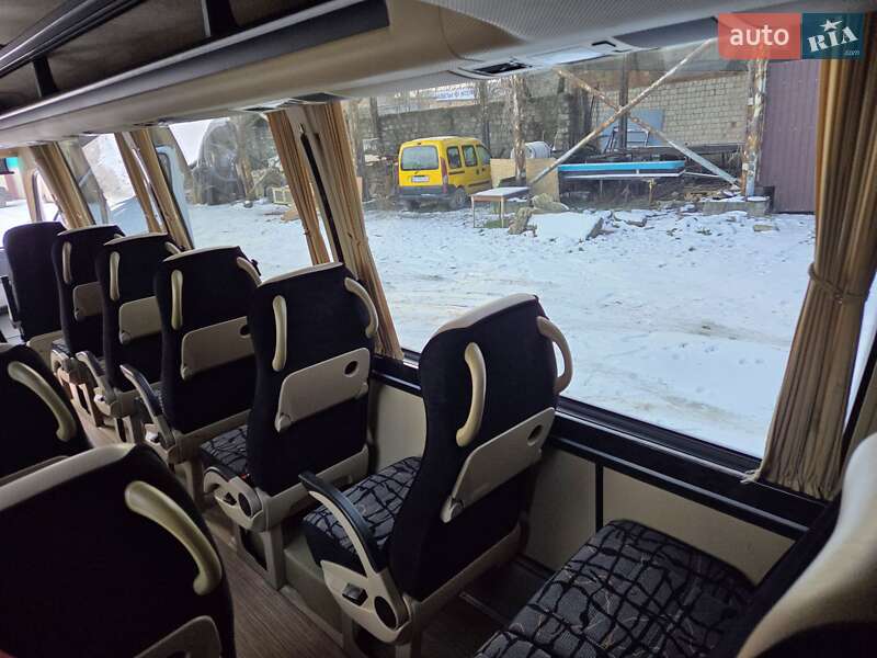 Туристичний / Міжміський автобус Mercedes-Benz Sprinter 2015 в Чернівцях