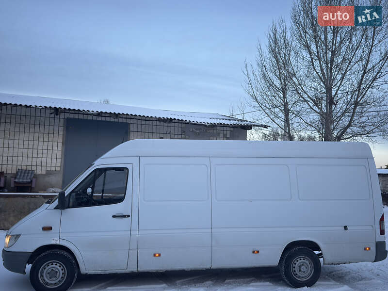 Грузовой фургон Mercedes-Benz Sprinter 2006 в Ровно фото 3 Грузовой фургон Mercedes-Benz Sprinter 2006 в Ровно