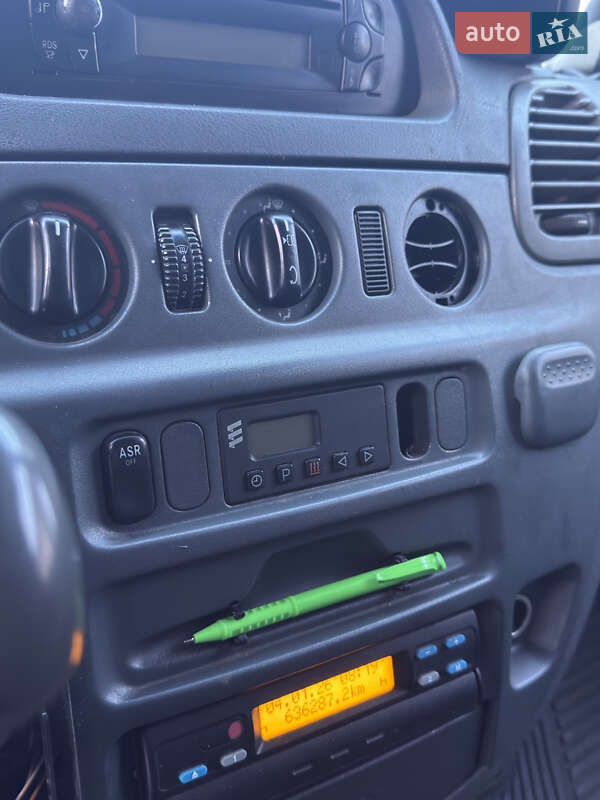 Грузовой фургон Mercedes-Benz Sprinter 2006 в Ровно фото 30 Грузовой фургон Mercedes-Benz Sprinter 2006 в Ровно