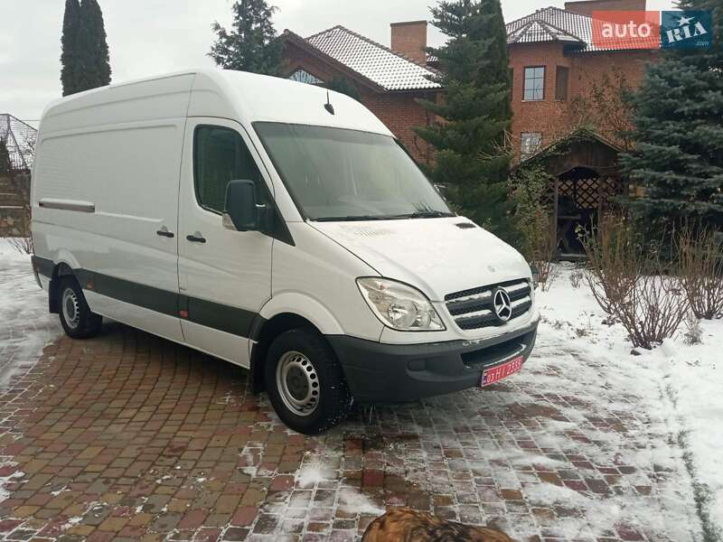 Mercedes-Benz Sprinter 2011