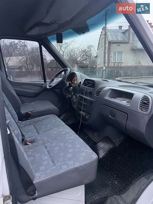 Мікроавтобус вантажний (до 3,5т) Mercedes-Benz Sprinter 2003 в Жовкві