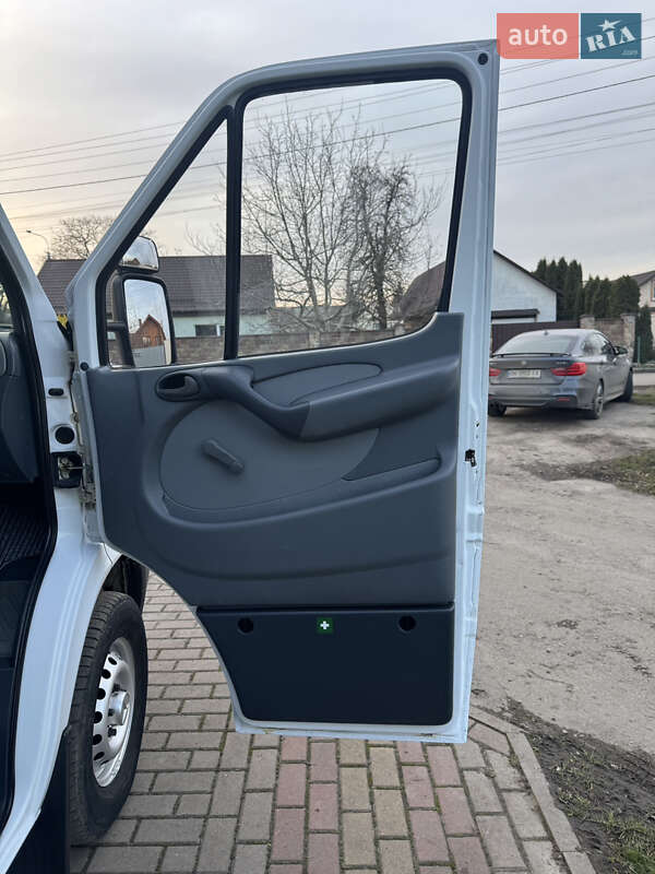 Грузовой фургон Mercedes-Benz Sprinter 2006 в Ровно фото 32 Грузовой фургон Mercedes-Benz Sprinter 2006 в Ровно
