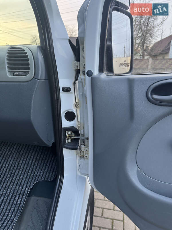 Грузовой фургон Mercedes-Benz Sprinter 2006 в Ровно фото 31 Грузовой фургон Mercedes-Benz Sprinter 2006 в Ровно
