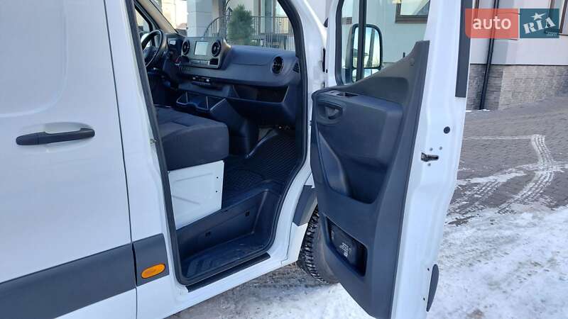 Вантажний фургон Mercedes-Benz Sprinter 2021 в Долині