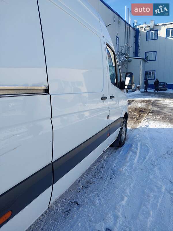 Микроавтобус грузовой (до 3,5т) Mercedes-Benz Sprinter 2012 в Киеве