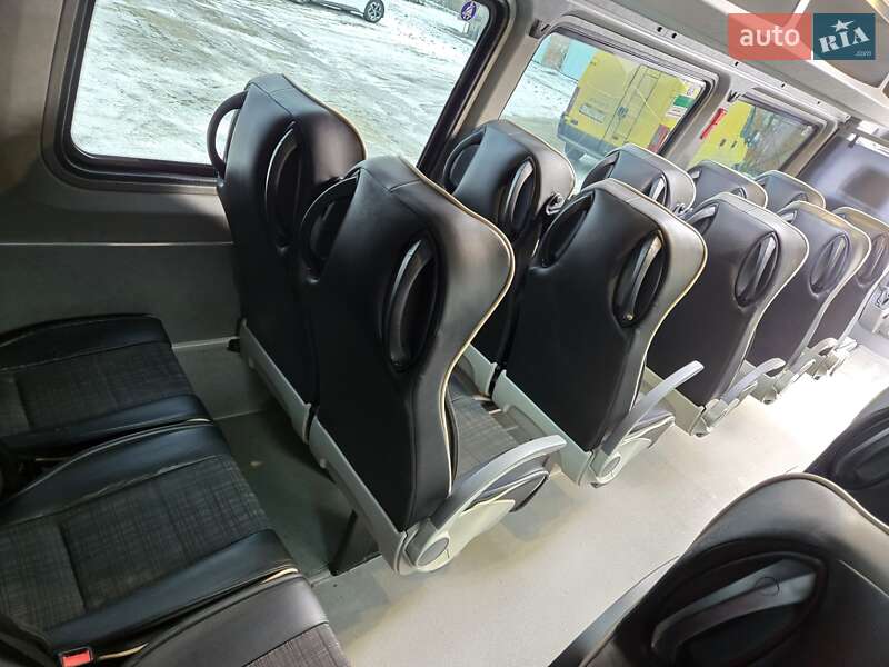 Туристичний / Міжміський автобус Mercedes-Benz Sprinter 2014 в Чернівцях