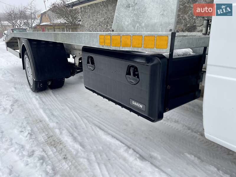Эвакуатор Mercedes-Benz Sprinter 2002 в Виннице