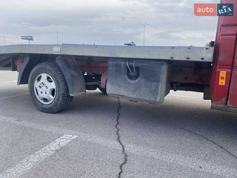 Эвакуатор Mercedes-Benz Sprinter 2001 в Черновцах