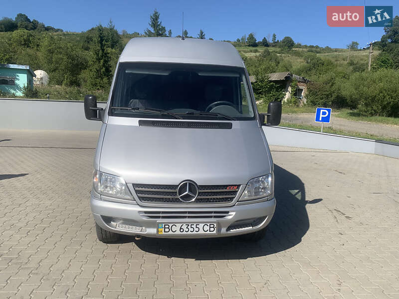 Mercedes-Benz Sprinter 2004