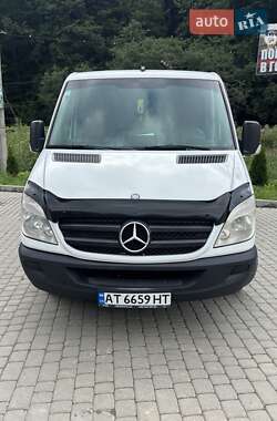 Грузовой фургон Mercedes-Benz Sprinter 2011 в Буковеле