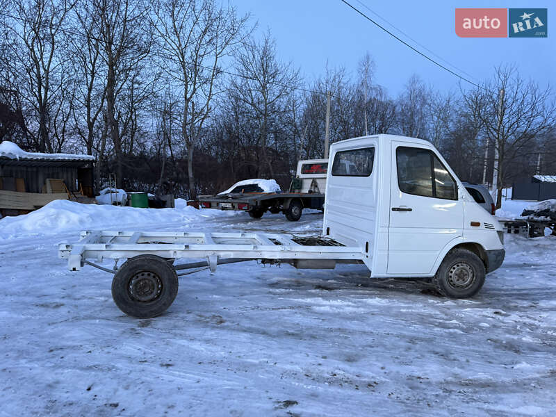Mercedes-Benz Sprinter 2005
