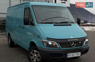 Вантажний фургон Mercedes-Benz Sprinter 2001 в Хусті