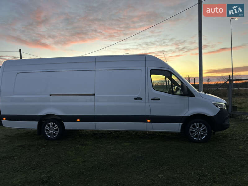 Грузовой фургон Mercedes-Benz Sprinter 2021 в Стрые