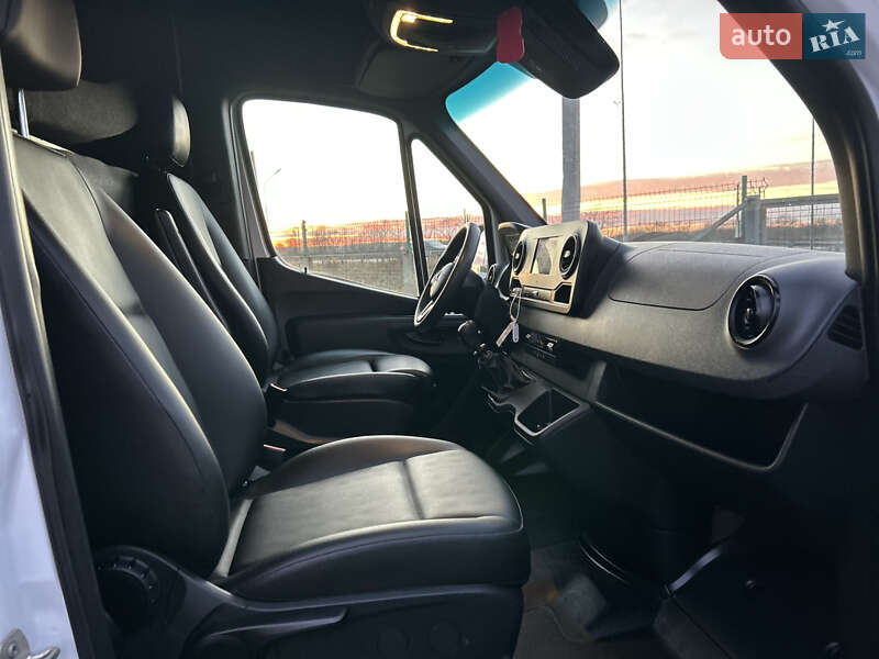 Грузовой фургон Mercedes-Benz Sprinter 2021 в Стрые