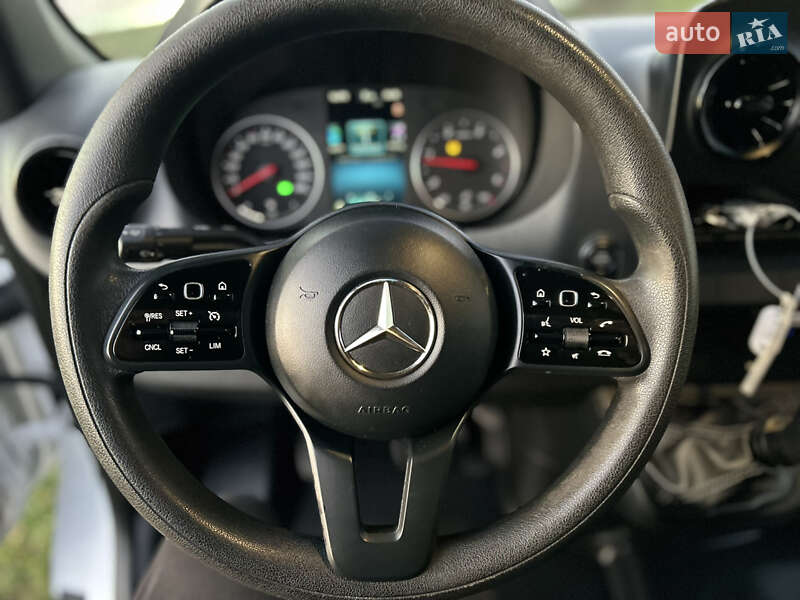 Грузовой фургон Mercedes-Benz Sprinter 2021 в Стрые